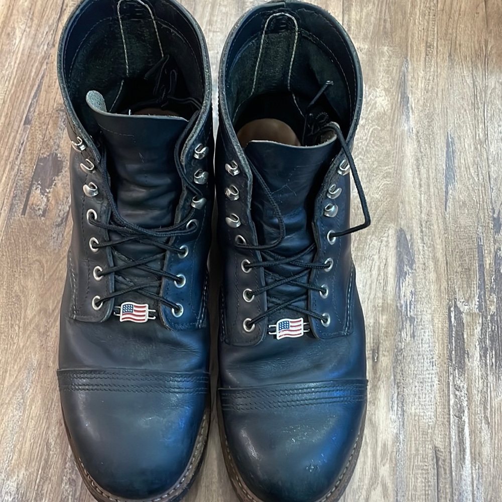 The Iron Ranger Red wing boots size 10